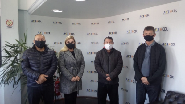 ACI/CDL E SECRETARIA MUNICIPAL DE EDUCAÇÃO REALIZARAM REUNIÃO NESTA SEXTA-FEIRA (14/05)