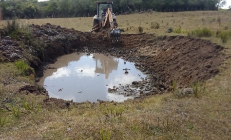 Abertura de bebedouros e poços devem ser solicitados no Desenvolvimento Rural