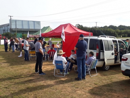 Manifestação contra a reforma da previdência no trevo da BR 116