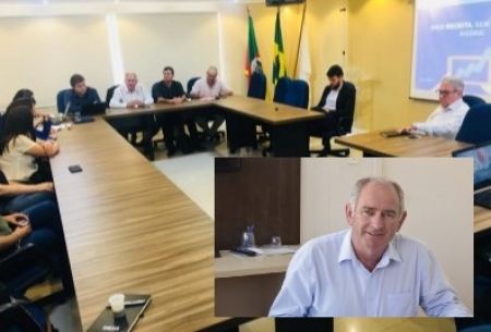 Prefeitos da Azonasul devem decidir nesta segunda-feira sobre o funcionamento dos serviços públicos e das atividades de caráter essencial 