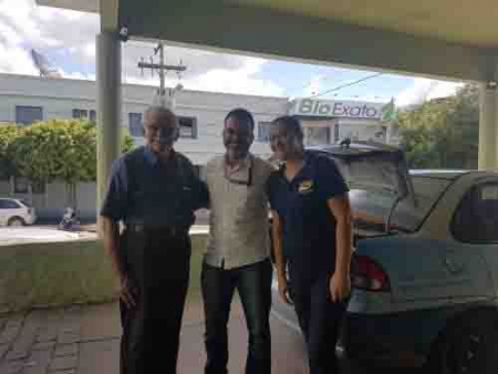 Secretaria de Turismo entrega alimentos para a Santa Casa