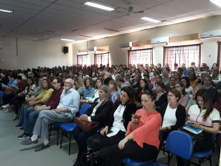 Referencial Curricular de São Lourenço do Sul foi apresentado e entregue ao Conselho Municipal de Educação