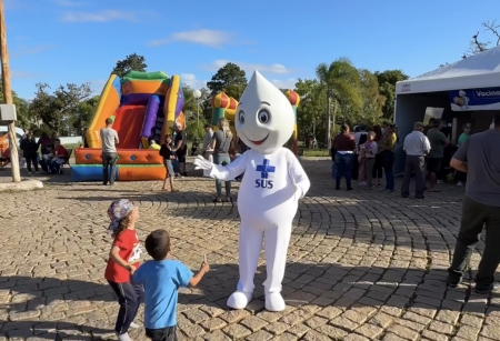 Vacinação contra a influenza aconteceu na tarde deste domingo