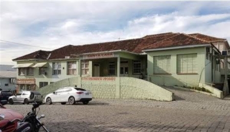 Santa Casa esclarece sobre atendimentos