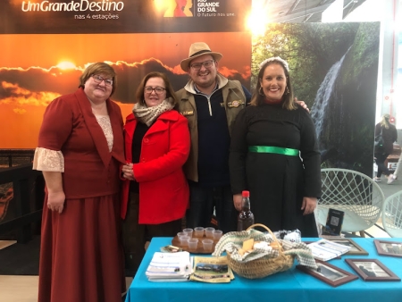 Roteiro Caminho Pomerano esteve presente na Fenadoce em Pelotas