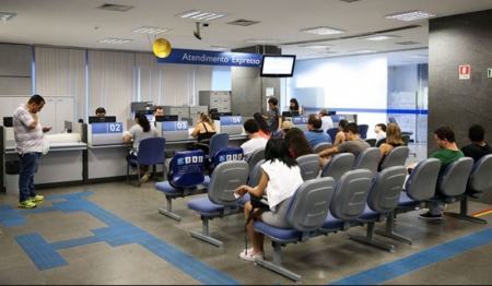 Confira como será o atendimento dos bancos nas festas de Natal e Ano Novo