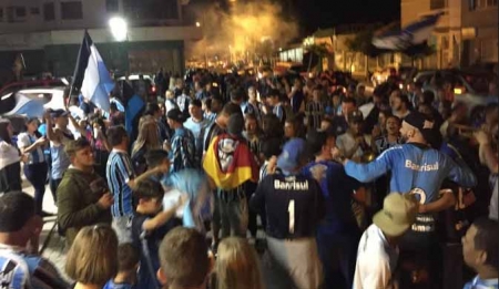 Lourencianos festejam título tricolor no centro da cidade