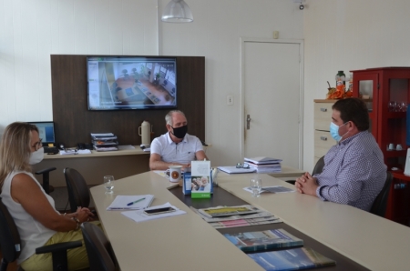 Presidente da Associação Beneficente São João da Reserva visita o gabinete do prefeito